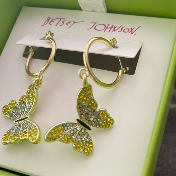 NWT Betsey Johnson All A Flutter Huggie Yellow Crystal Butterfly Earrings - Picture 3 of 6